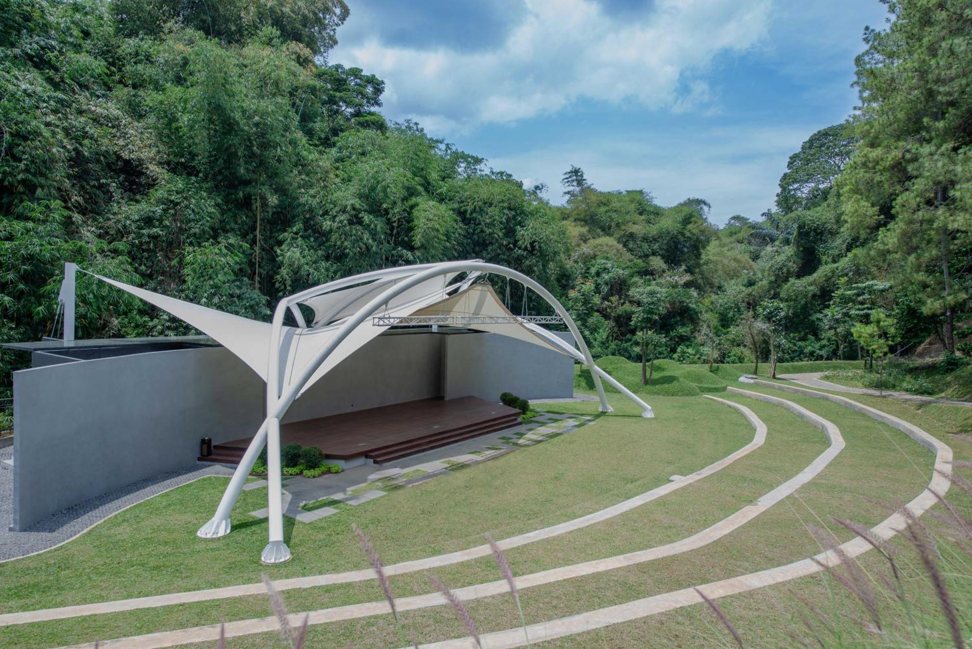 The Gaia Hotel Bandung Lembang Exteriér fotografie